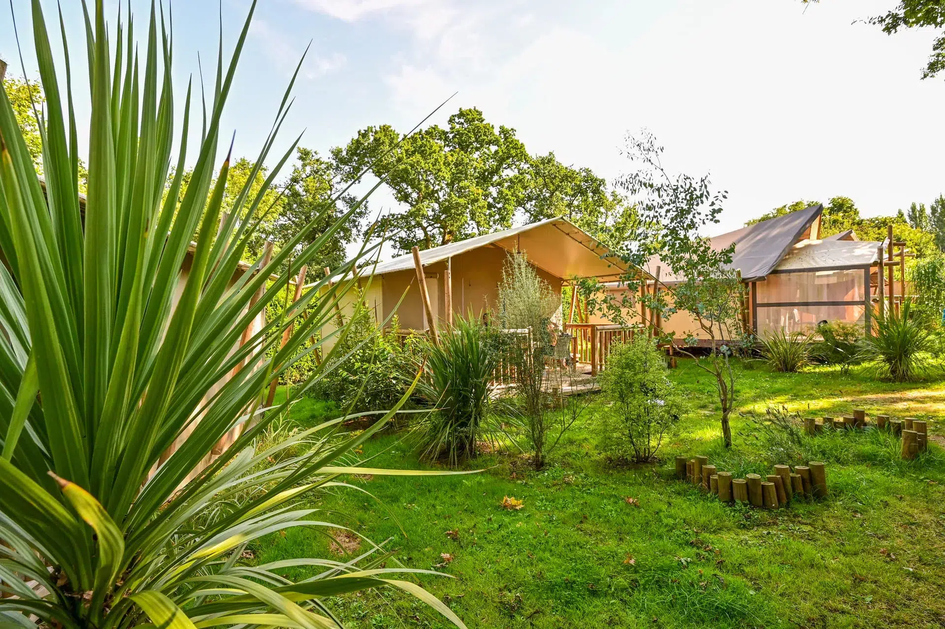 locations insolites camping la blanche hermine